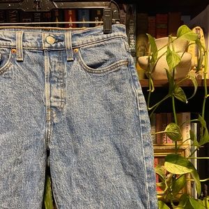 Levi’s WEDGIE STRAIGHT FIT WOMEN'S JEANS 26/28